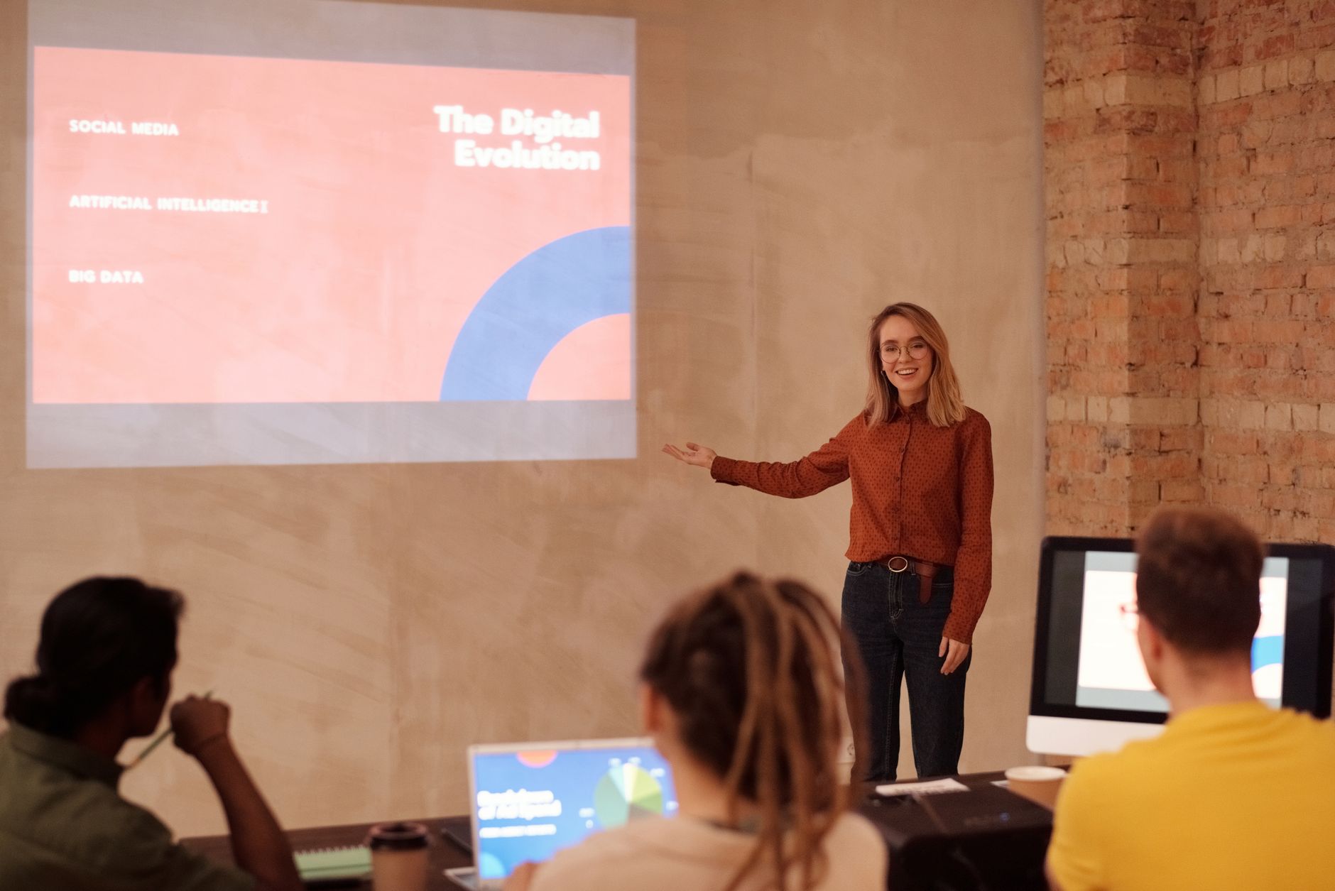 Social Media Algorithm Strategy: How to Maximize Reach and Value